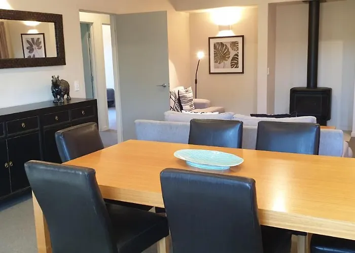 Meadowstone | Cosy With Gas Fireplace & Bbq * Wanaka